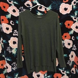 Soft & sexy American Eagle sweater